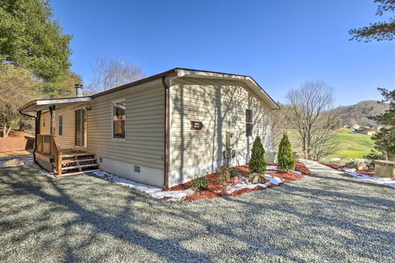 Hot Tub And Fire Pit At Luxe Blue Ridge Bungalow Villa Vilas Exterior photo