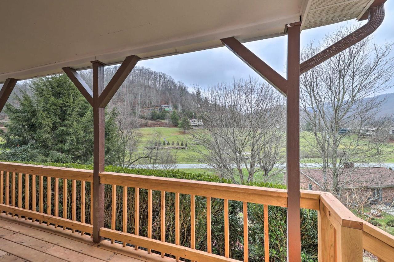 Hot Tub And Fire Pit At Luxe Blue Ridge Bungalow Villa Vilas Exterior photo